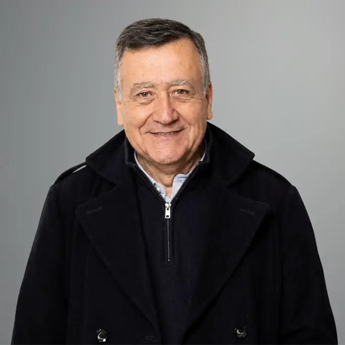 Dr. Héctor González Bustamante